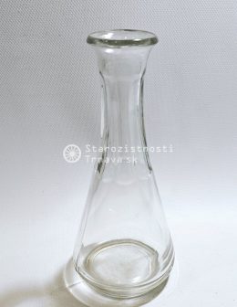 sklenená karafa 0,5L