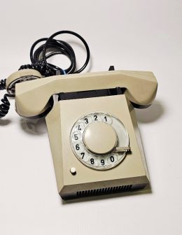 telefón Tesla AS20