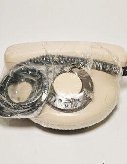 telefón Tesla TA32